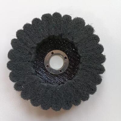 Unmounted Nonwoven Aluminium Oxide Flap Disc 115mm For Polishing Wood Metal