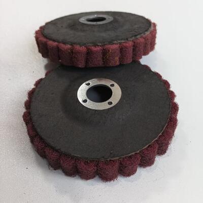 Unmounted Nonwoven Aluminium Oxide Flap Disc 115mm For Polishing Wood Metal